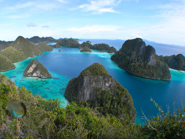 raja_ampat_indonesia_2.jpg